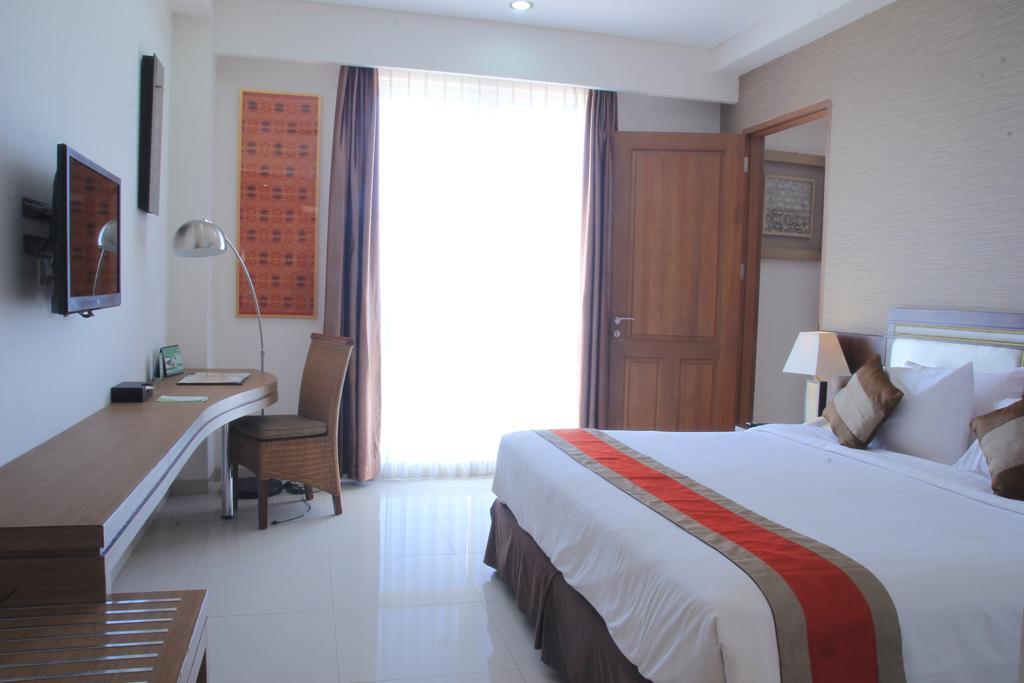 Hotel On The Rock Kupang  Bagian luar foto