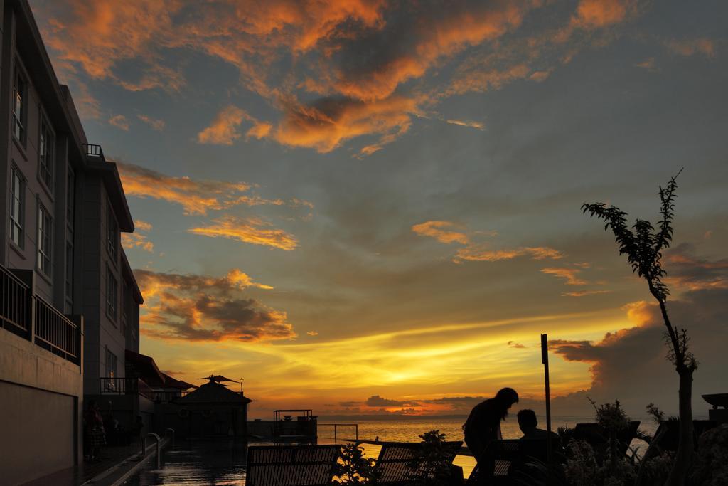 Hotel On The Rock Kupang  Bagian luar foto