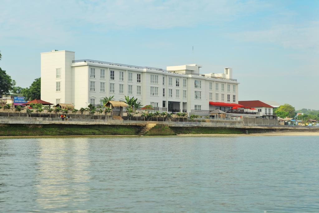 Hotel On The Rock Kupang  Bagian luar foto