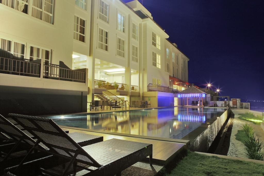 Hotel On The Rock Kupang  Bagian luar foto